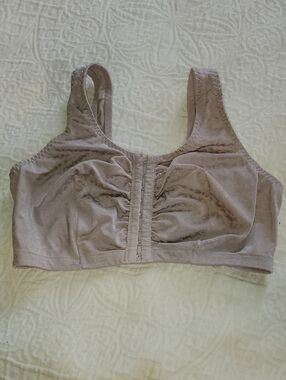 Leading Lady Front-Closure Support Bra in Taupe